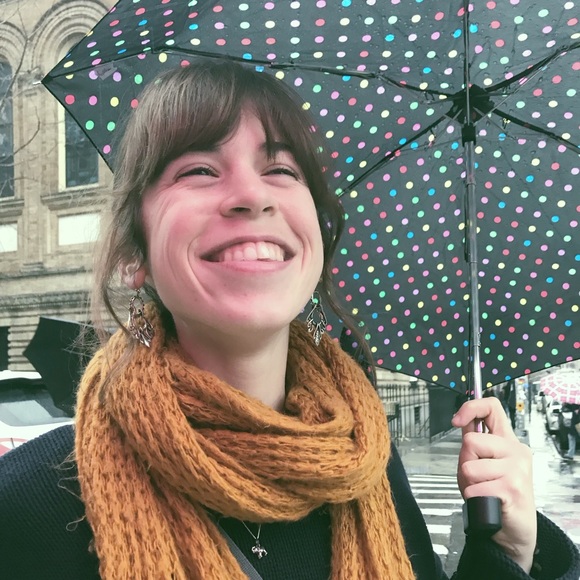 Meet your Posher, Tori - Picture 1 of 1